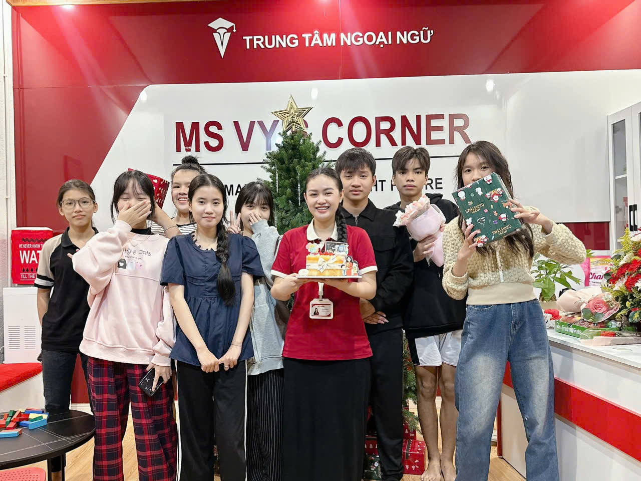 Trung tâm ngoại ngữ Ms Vy's Corner